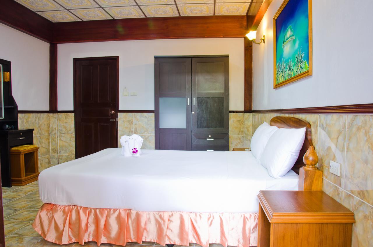 Kata Palace Phuket Exterior photo